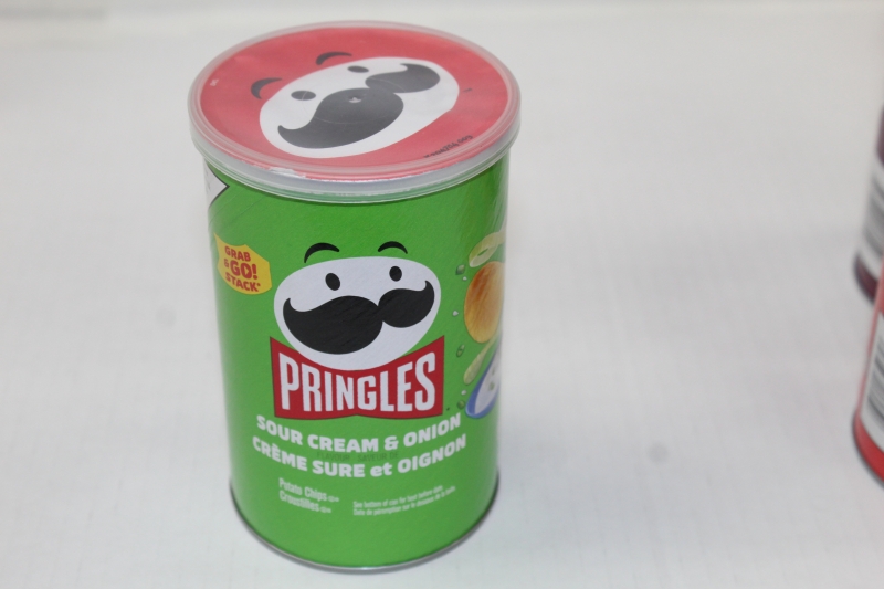 Pringles sour cream & Onion 68gm